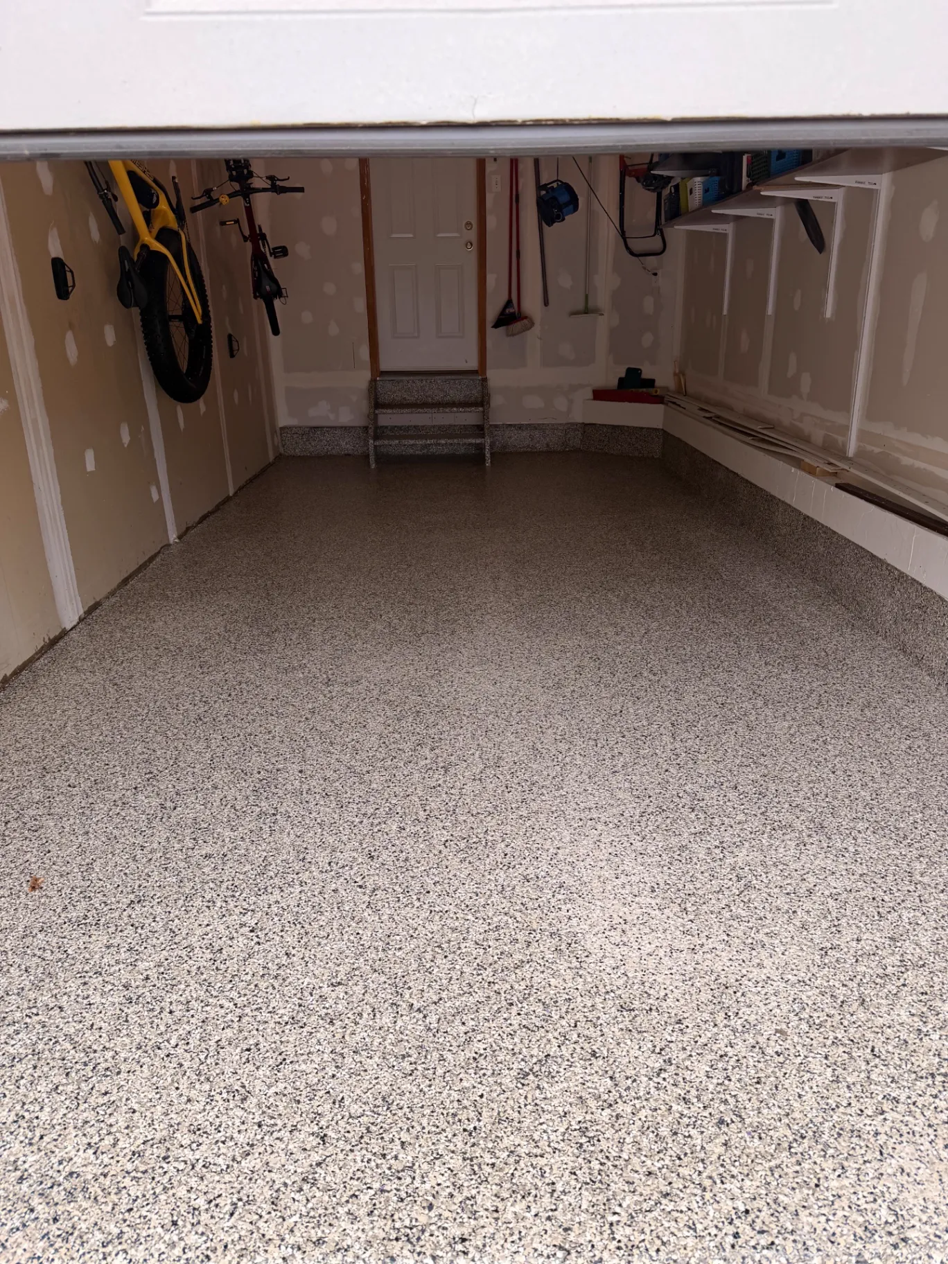 Finished Loon Flake epoxy floor